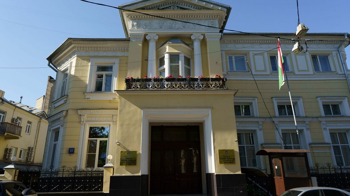 Посольство РТ в РФ просит мигрантов обращаться к ним за помощью