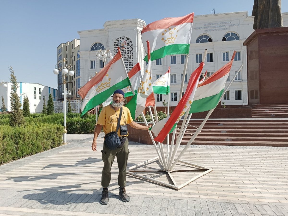 Таджикистанцы могут встретится с известным российским путешественником Антоном Кротовым