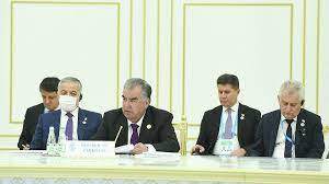 Эмомали Рахмон выступил на саммите ОЭС в Ашхабаде