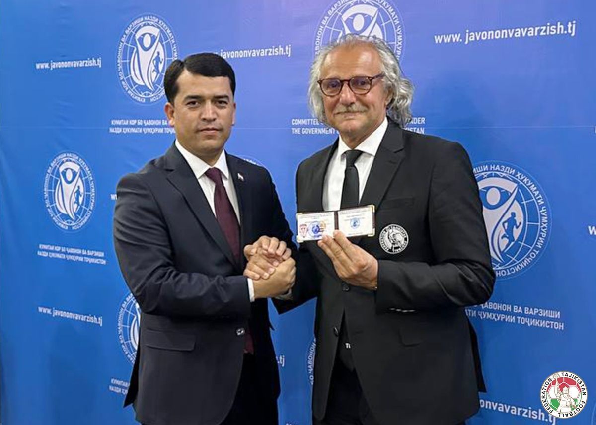 Петр Сегрт получил звание тренера высшей категории Таджикистана по футболу