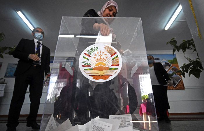 Эксперт: "Результаты выборов в Таджикистане - это шаг к стабилизации вокруг России"