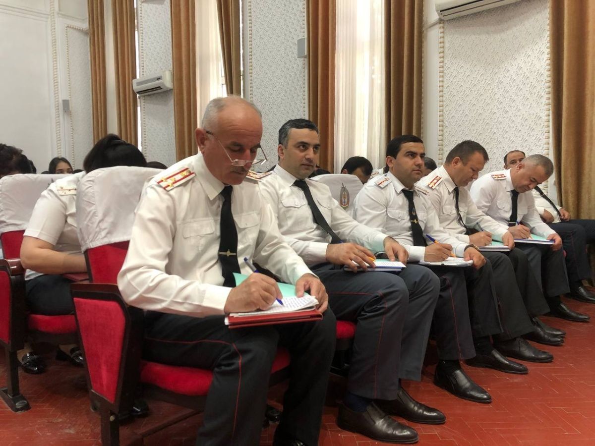 В Душанбе сотрудники милиции написали диктант по русскому языку