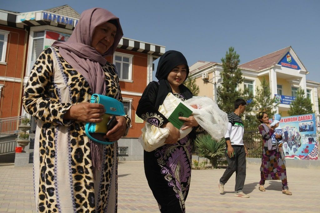 Мобильный ЗАГС для регистрации детей будет запущен в районах Таджикистана 