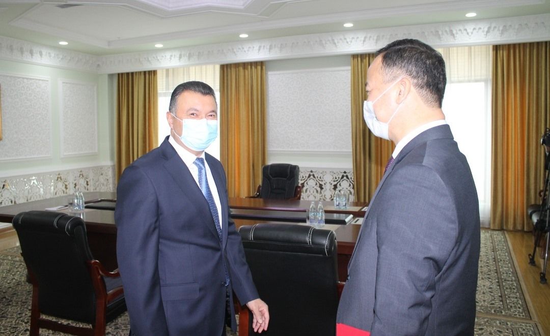 Кохир Расулзода и министр иностранных дел Кыргызстана обсудили приграничные вопросы 