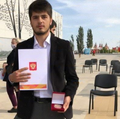 Гражданин Таджикистана получил медаль от Владимира Путина Гражданин Таджикистана получил медаль от Владимира Путина
