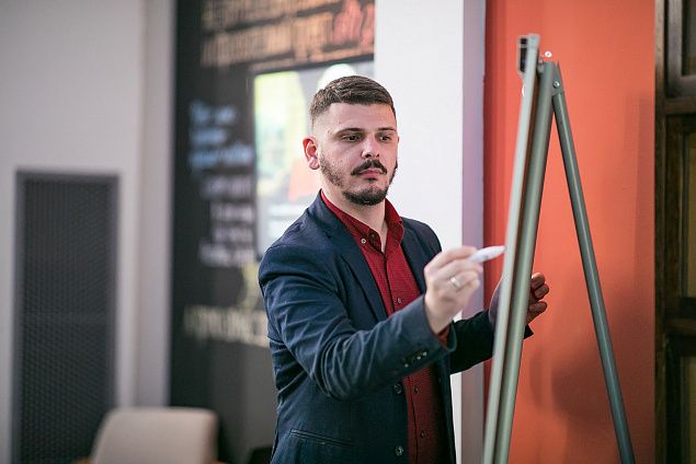 "Забони русӣ барои калонсолон"- дарсҳои ройгони онлайн