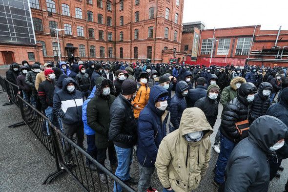 В Санкт-Петербург прибыло более 352 тысяч мигрантов из Центральной Азии В Санкт-Петербург прибыло более 352 тысяч мигрантов из Центральной Азии