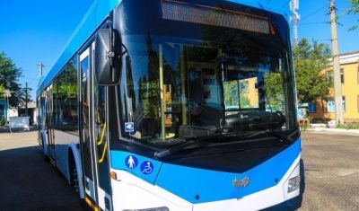 До конца года на дороги Душанбе выйдут 300 новых автобусов и 100 троллейбусов