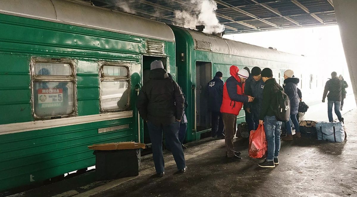 Между Таджикистаном и Россией хотят запустить чартерные поезда для мигрантов