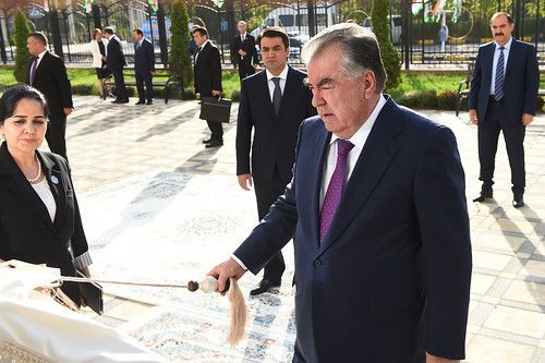 В Душанбе открыли новый корпус института языков В Душанбе открыли новый корпус института языков