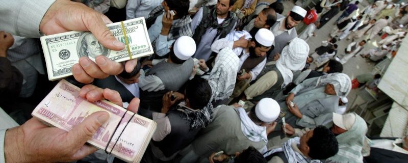 В Афганистане запретили доллары