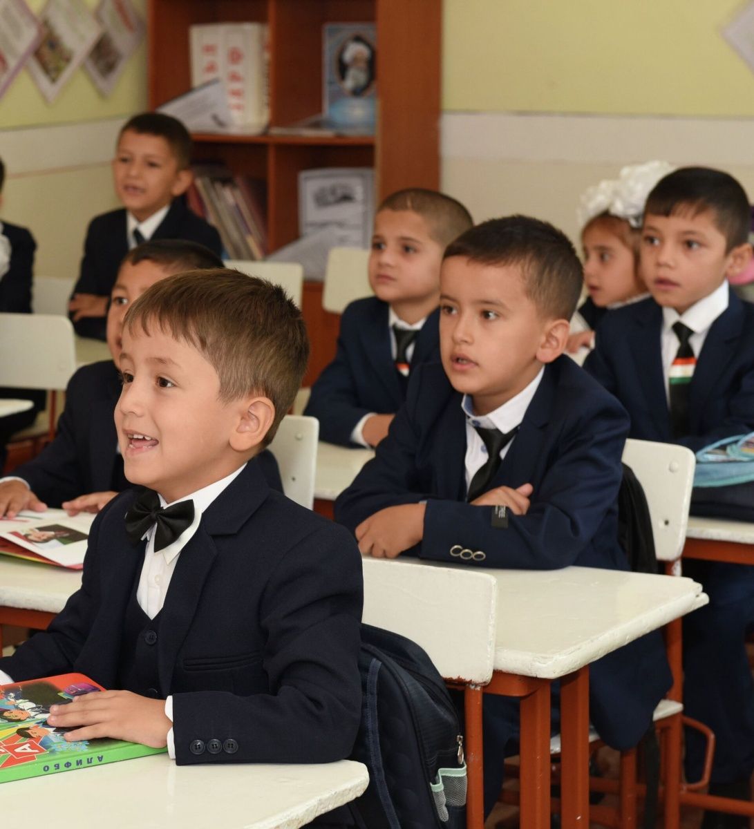 В Душанбе дети принимаются в первый класс на бесплатной основе