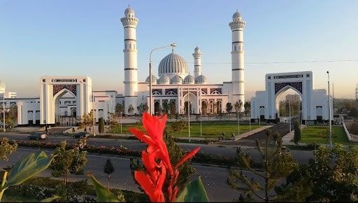 Открытие новой мечети в Душанбе снова откладывается