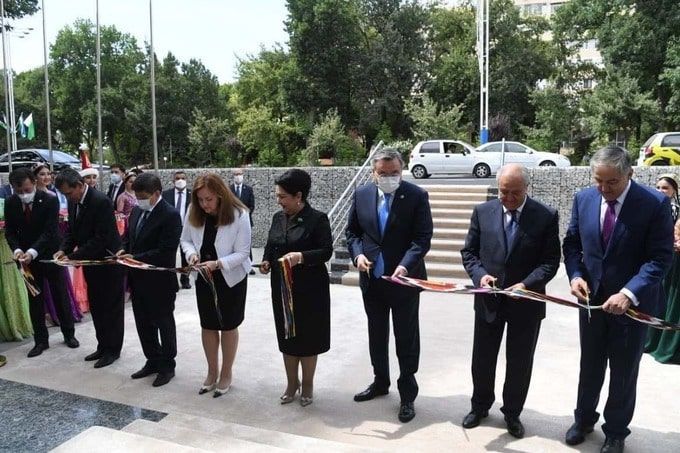 В столице Узбекистана открыли ещё один международный институт