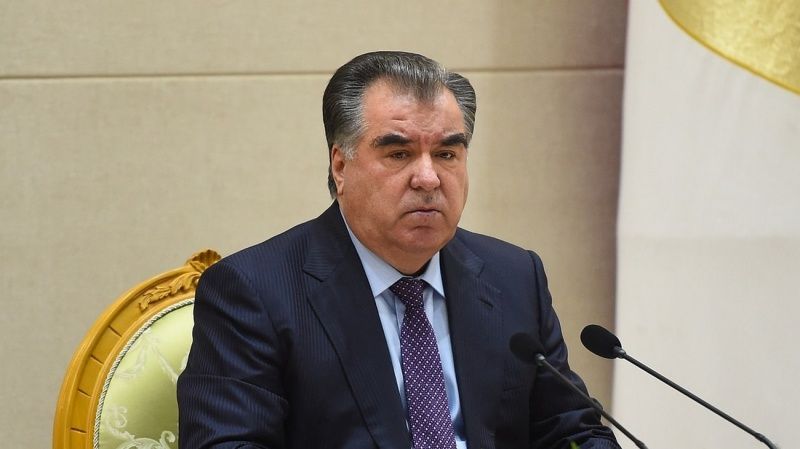 Эмомалӣ Раҳмон: дастури як моҳа барои барқарор намудани манзилҳои харобшуда Эмомалӣ Раҳмон: дастури як моҳа барои барқарор намудани манзилҳои харобшуда