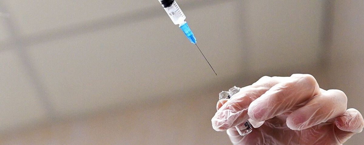 В Таджикистан прибыла новая партия индийской вакцины