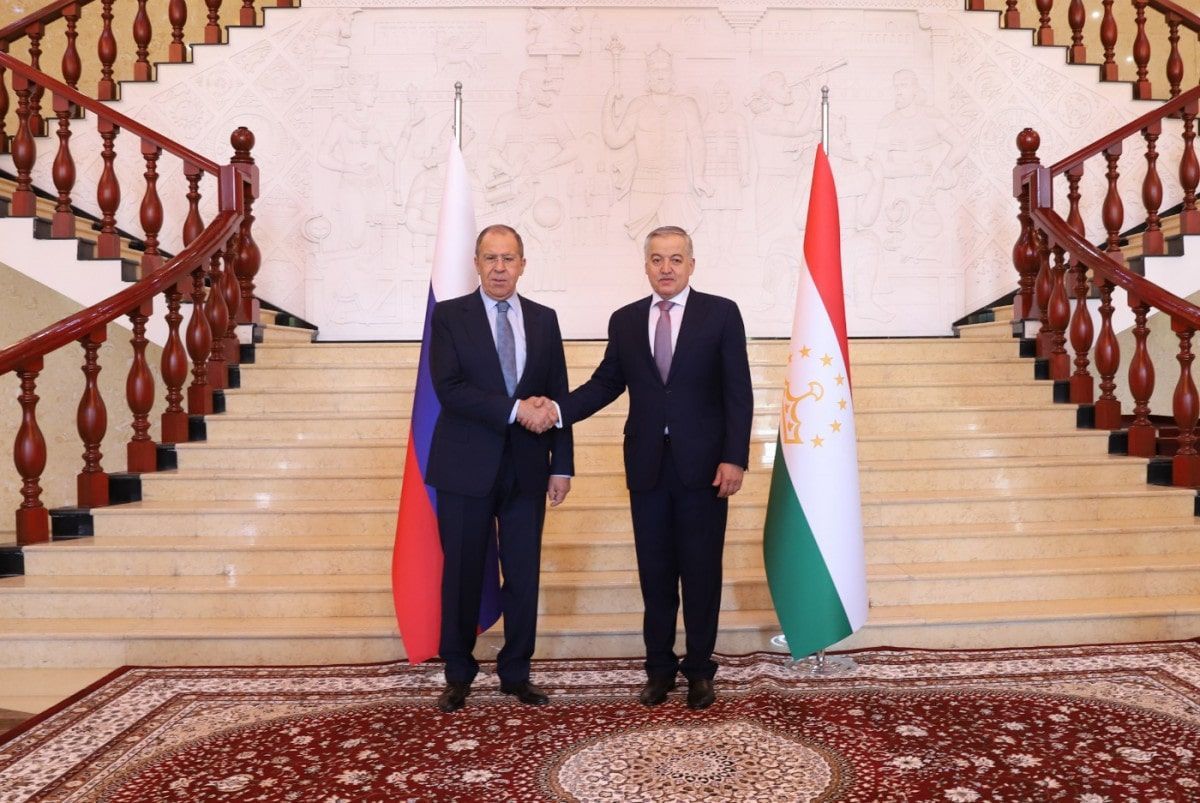 Таджикистан и Россия подписали Программу сотрудничества на 2021 год