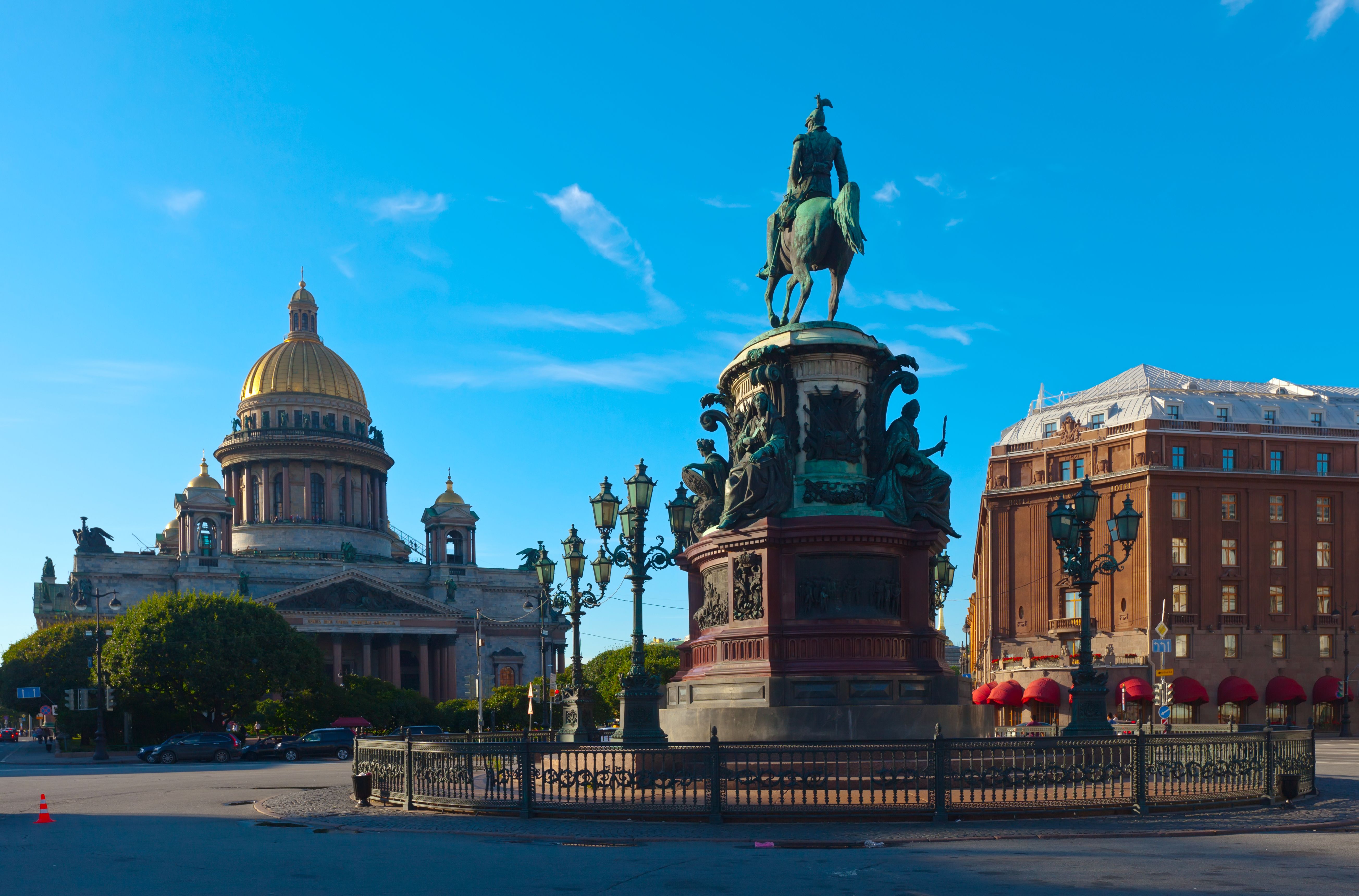 Про петербург экскурсии. Памятник Николаю i Исаакиевская площадь. Памятник Николаю 1 в Санкт-Петербурге. Памятник Николаю 1 в Санкт-Петербурге 2023. Санкт-Петербург в сентябре.