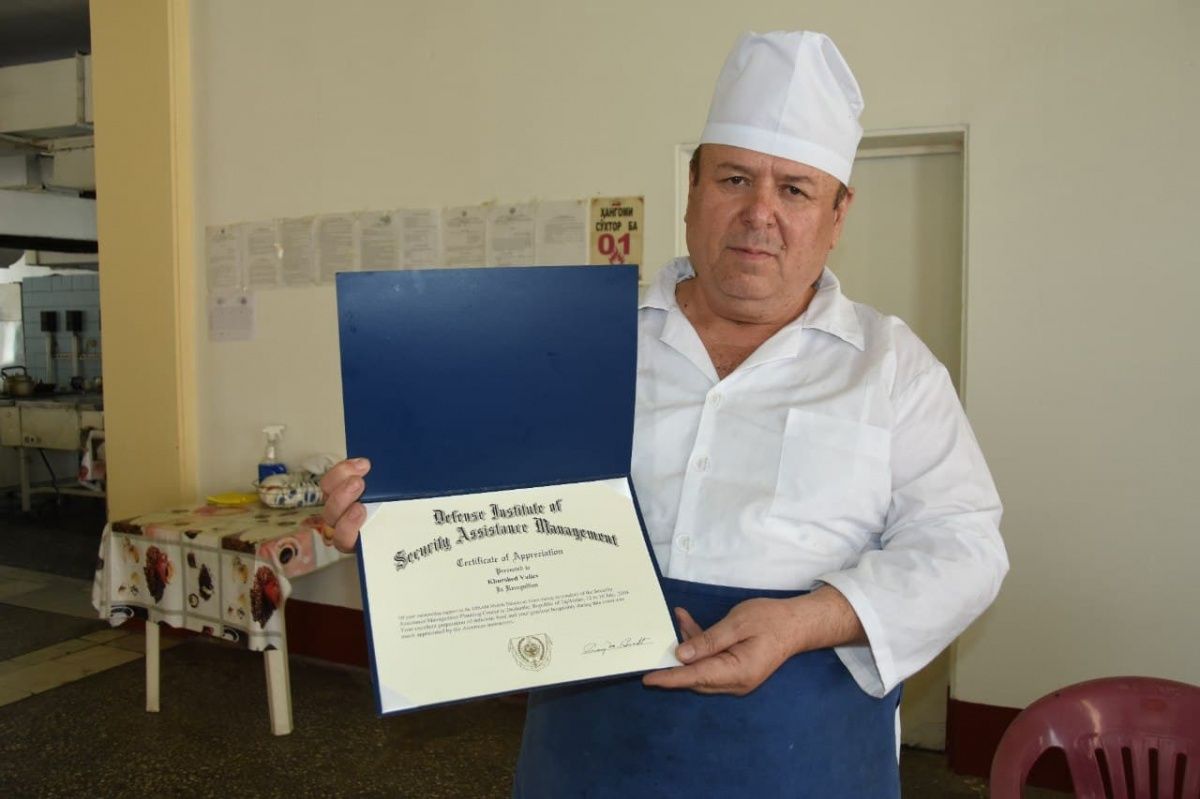 “Пирожки”-и тақдирсоз. Хуршед чӣ гуна ошпаз шуд? “Пирожки”-и тақдирсоз. Хуршед чӣ гуна ошпаз шуд?
