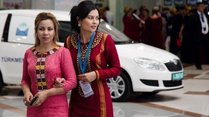 В Туркменистане молодым женщинам не выдают водительские права