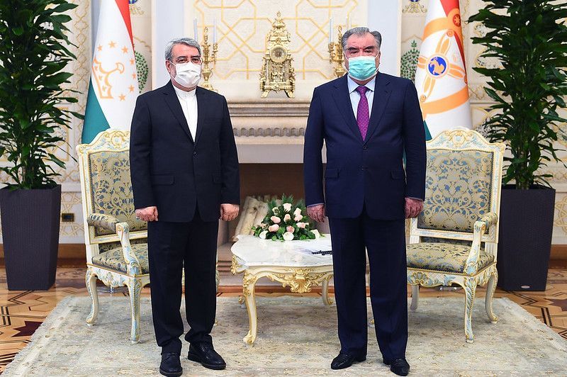 Эмомали Рахмон обсудил вопросы безопасности с Министром внутренних дел Ирана