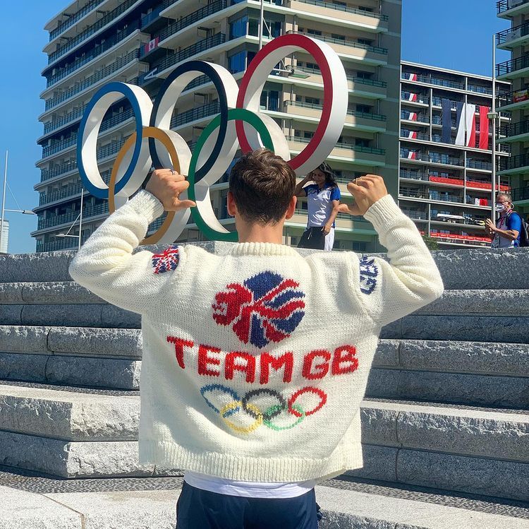 «Олимпиада крючком». Британский спортсмен рассказывает о своем хобби в Instagram