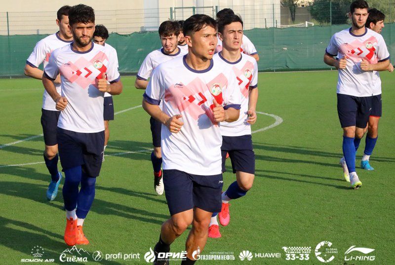 Футболисты из Таджикистана перед матчем с ОАЭ прошли тестирование на коронавирус