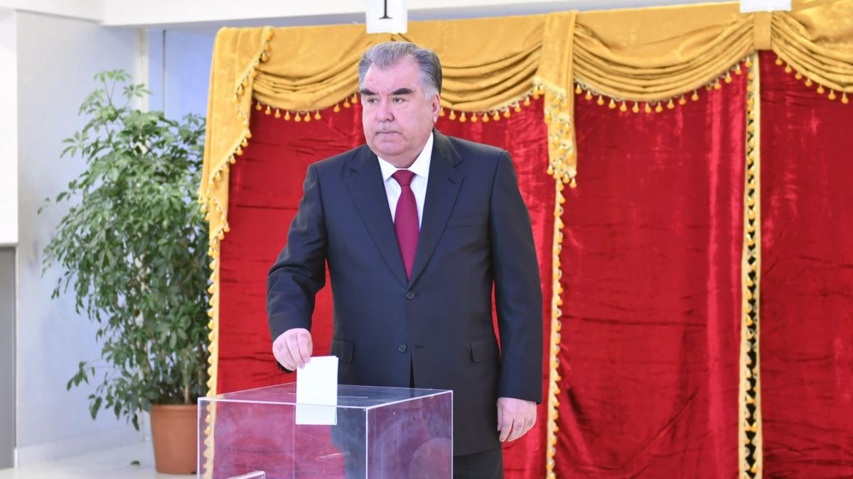 Подборка мнений российских экспертов о выборах в Таджикистане