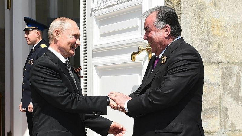 Путин посетит Таджикистан в сентябре