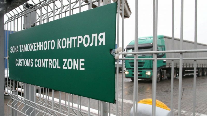 Упрощенный таможенный коридор заработал между Таджикистаном и Россией