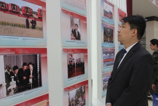В Душанбе проходит фотовыставка достижений Китая 