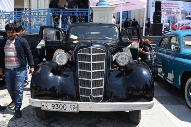 Фестивали ретро-автомобилҳо дар Душанбе баргузор мегардад  