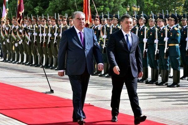 Президент Кыргызстана прибыл в Таджикистан 
