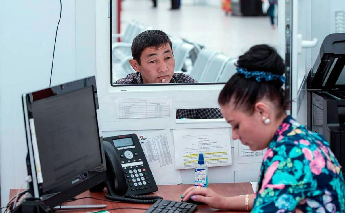 Узбекских мигрантов начнут обучать финансовой грамотности