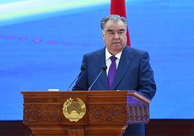 Президент бинои нави Донишгоҳи давлатии тиббиро мавриди истифода қарор дод
