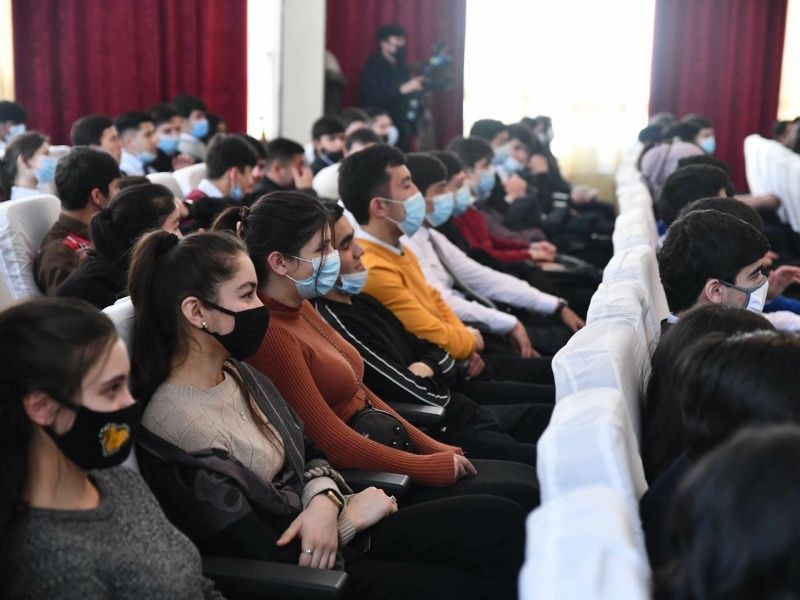 Россия планирует увеличить количество таджикских студентов в вузах РФ