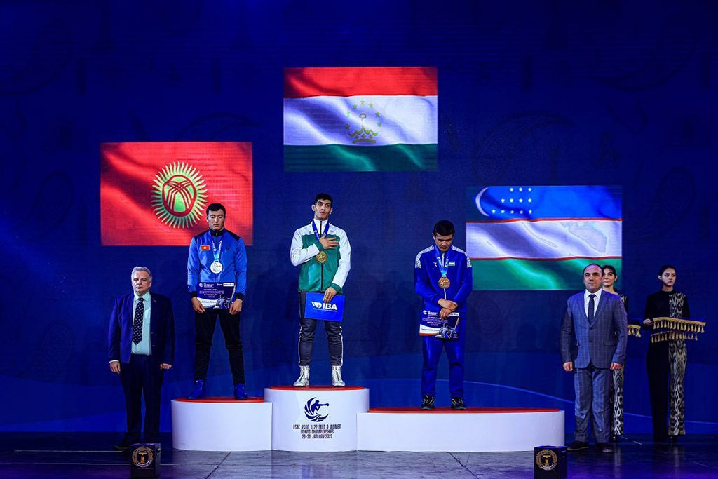 Таджикский спортсмен взял золото на чемпионате Азии по боксу
