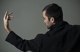 Асосгузори стрип-пластика дар Тоҷикистон. Кӣ ба бонувон рақси стрип-пластикаро меомӯзонад?