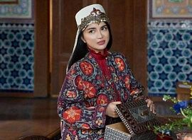 Дочь президента Узбекистана опубликовала фотосессию в национальных костюмах
