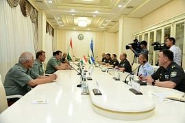 Таджикистан и Узбекистан подписали контракт о военном обучении