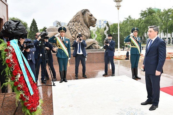 Премьер-министр Казахстана прибыл в столицу Таджикистана