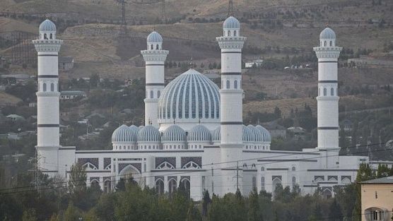 Глава Комитета по делам религии рассказал, когда откроют Центральную мечеть Душанбе