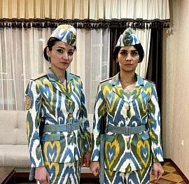 Навгонӣ дар либоси занонаи милиса дар Тоҷикистон