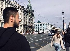 "Ман ба ояндаи худ некбинона назар мекунам" - се қиссаи муҳоҷирони тоҷик дар Русия