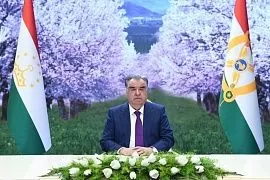 Президент Таджикистана поздравил жителей страны с праздником Навруз