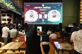 Битва звезд! В Душанбе впервые прошел кибертурнир по футболу среди медийных личностей