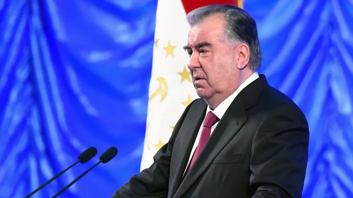 Президент Таджикистана провел очередные кадровые перестановки