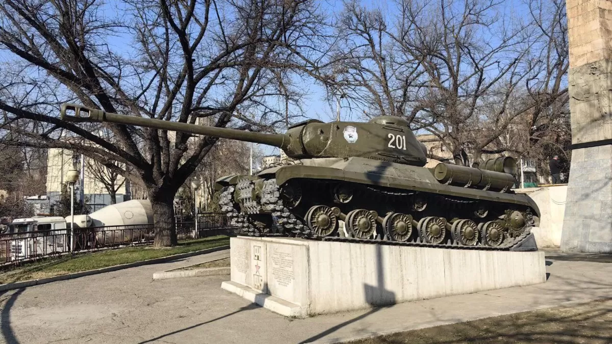 Посол России Семён Григорьев прокомментировал перенос памятника «Площадь Победы»