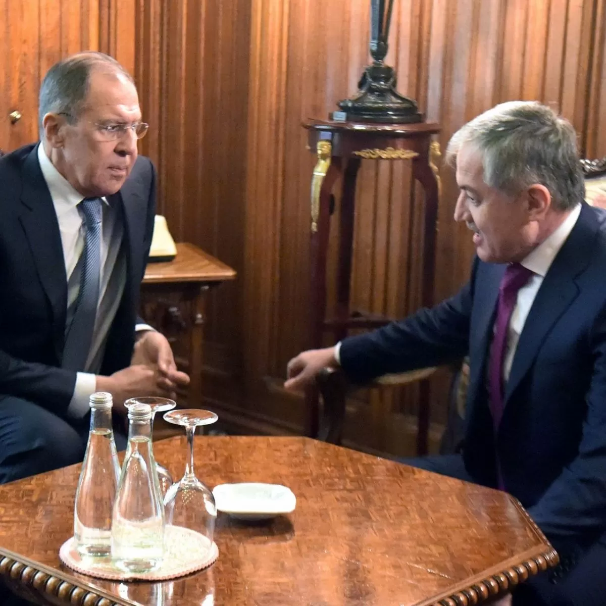 Министры иностранных дел Таджикистана и России провели телефонный разговор