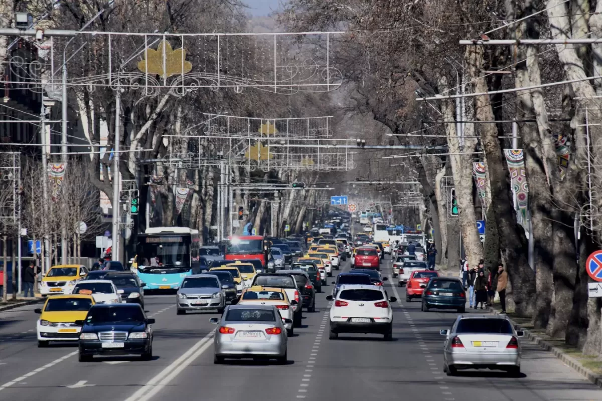 На некоторых улицах Душанбе будет временно перекрыто движения транспорта